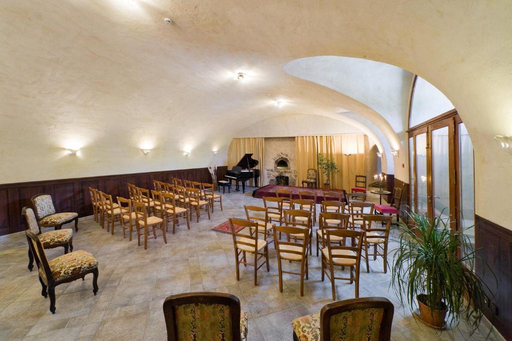 Chateau De Picomtal Кро Экстерьер фото